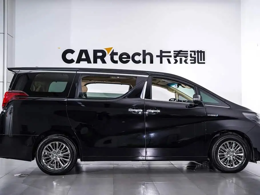 Toyota Alphard 2020 — Photo 2/20