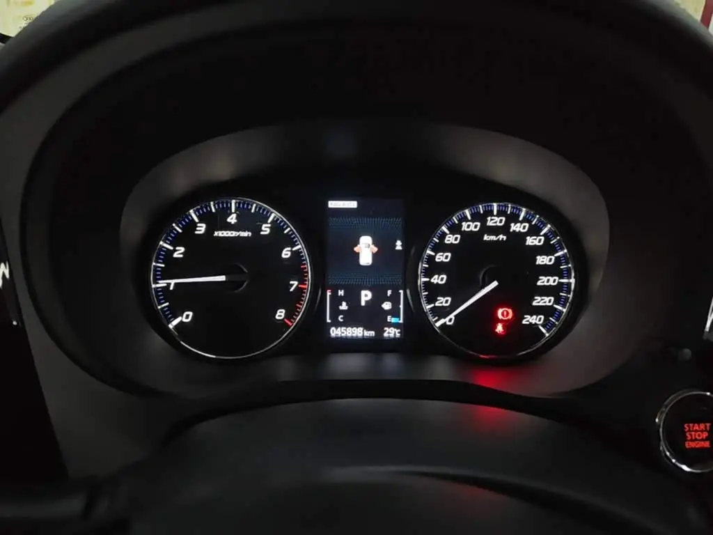 Mitsubishi Outlander 2021 — Şəkil 12/20