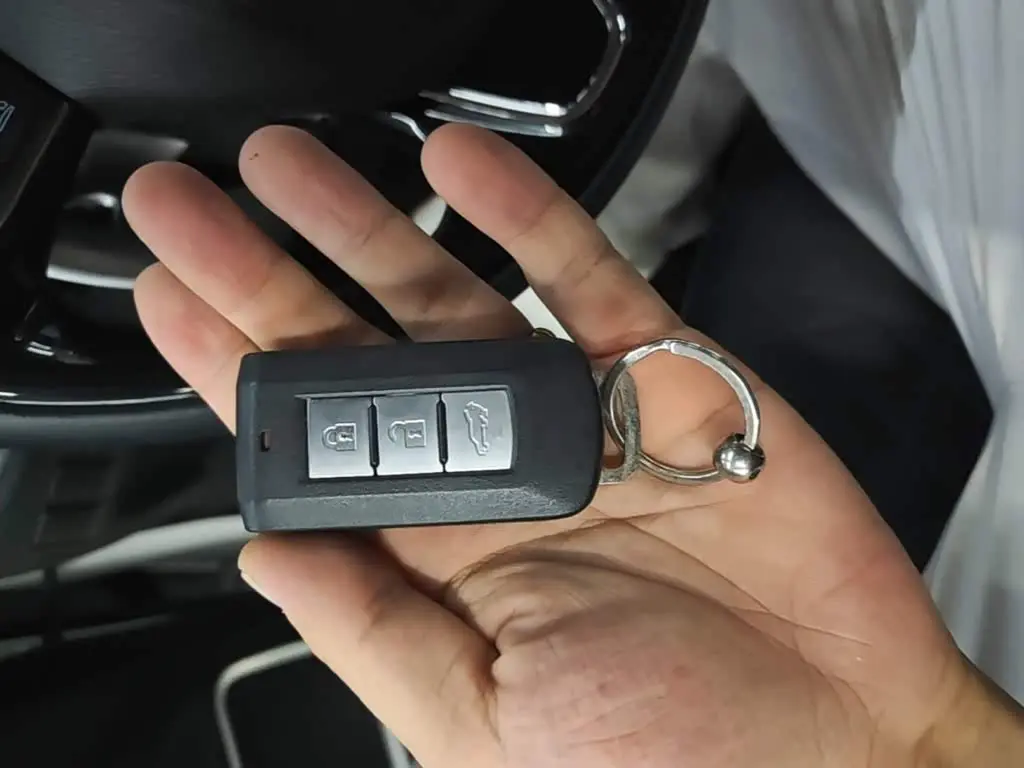 Mitsubishi Outlander 2021 — Şəkil 9/20