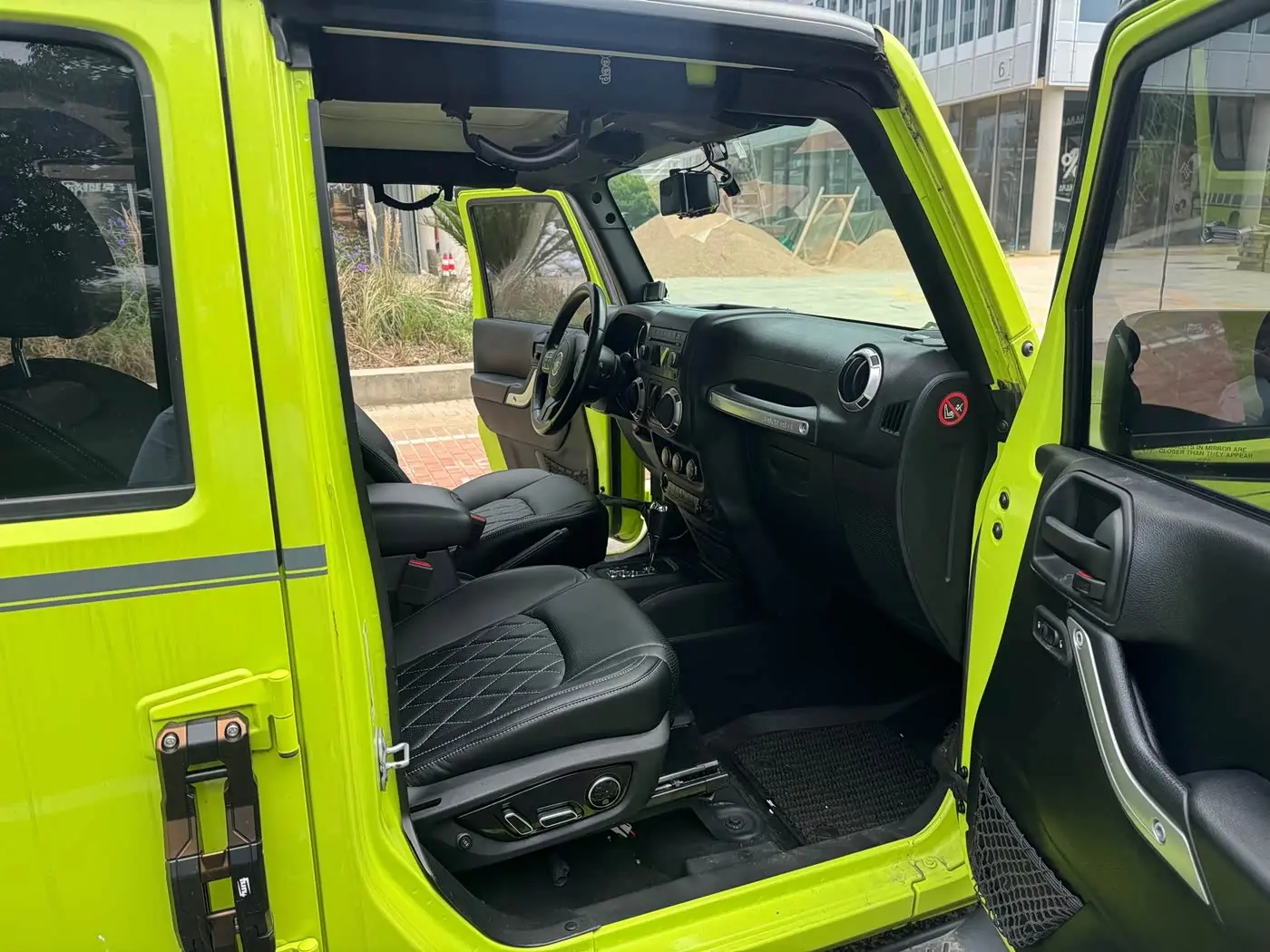 Jeep Wrangler 2017 — ფოტო 10/13