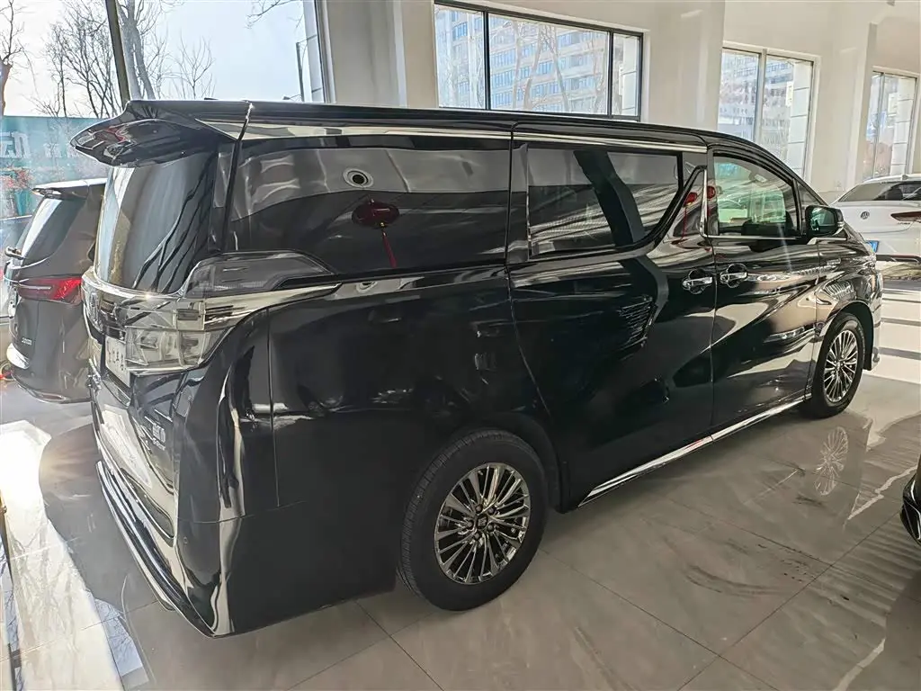 Toyota Vellfire 2022 — Фото 5/14