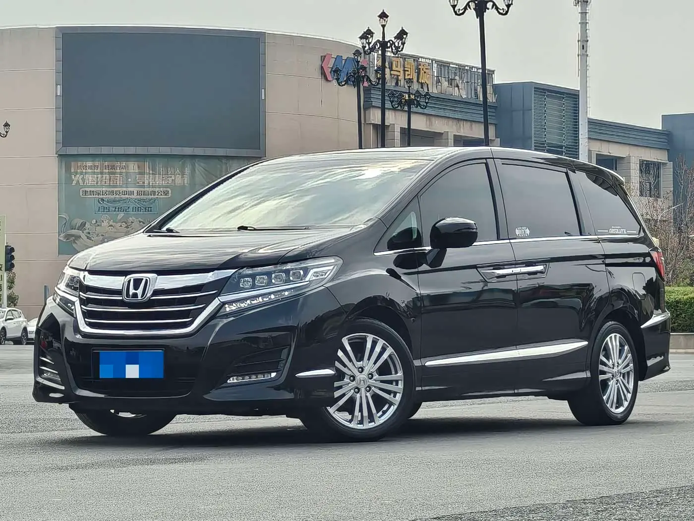 Honda Elysion 2019 — Фото 1/19