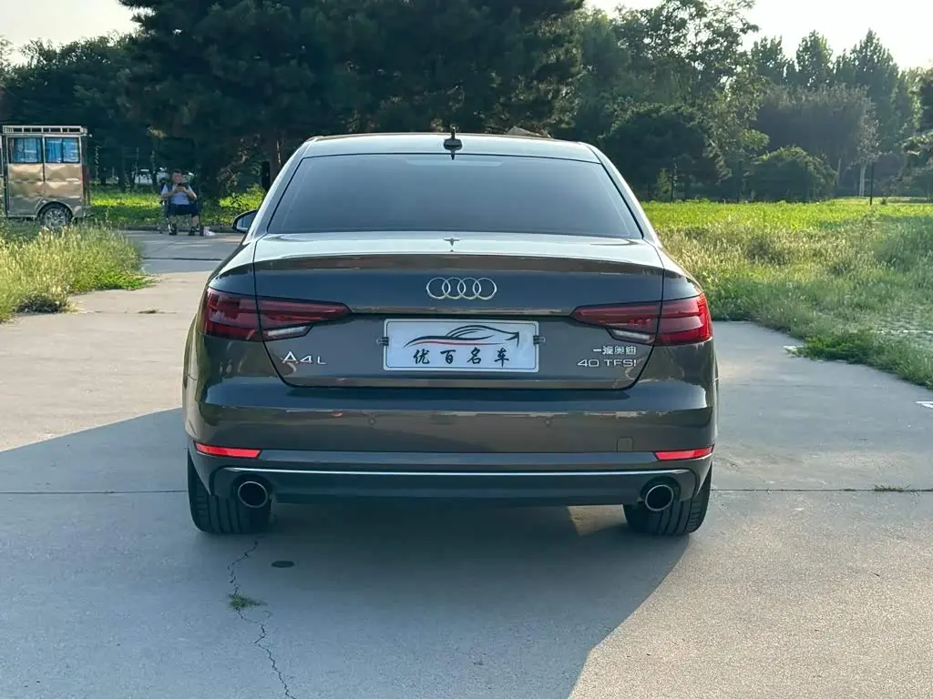 Audi A4L 2018 — Фото 5/20
