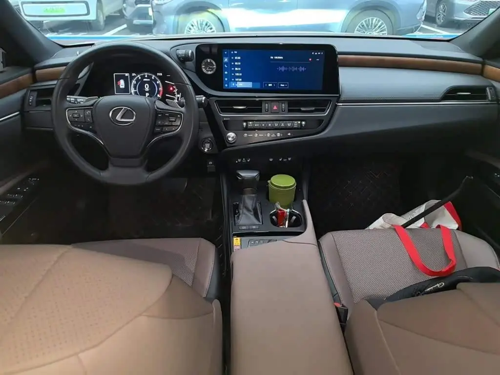 Lexus ES 2024 — Şəkil 13/20