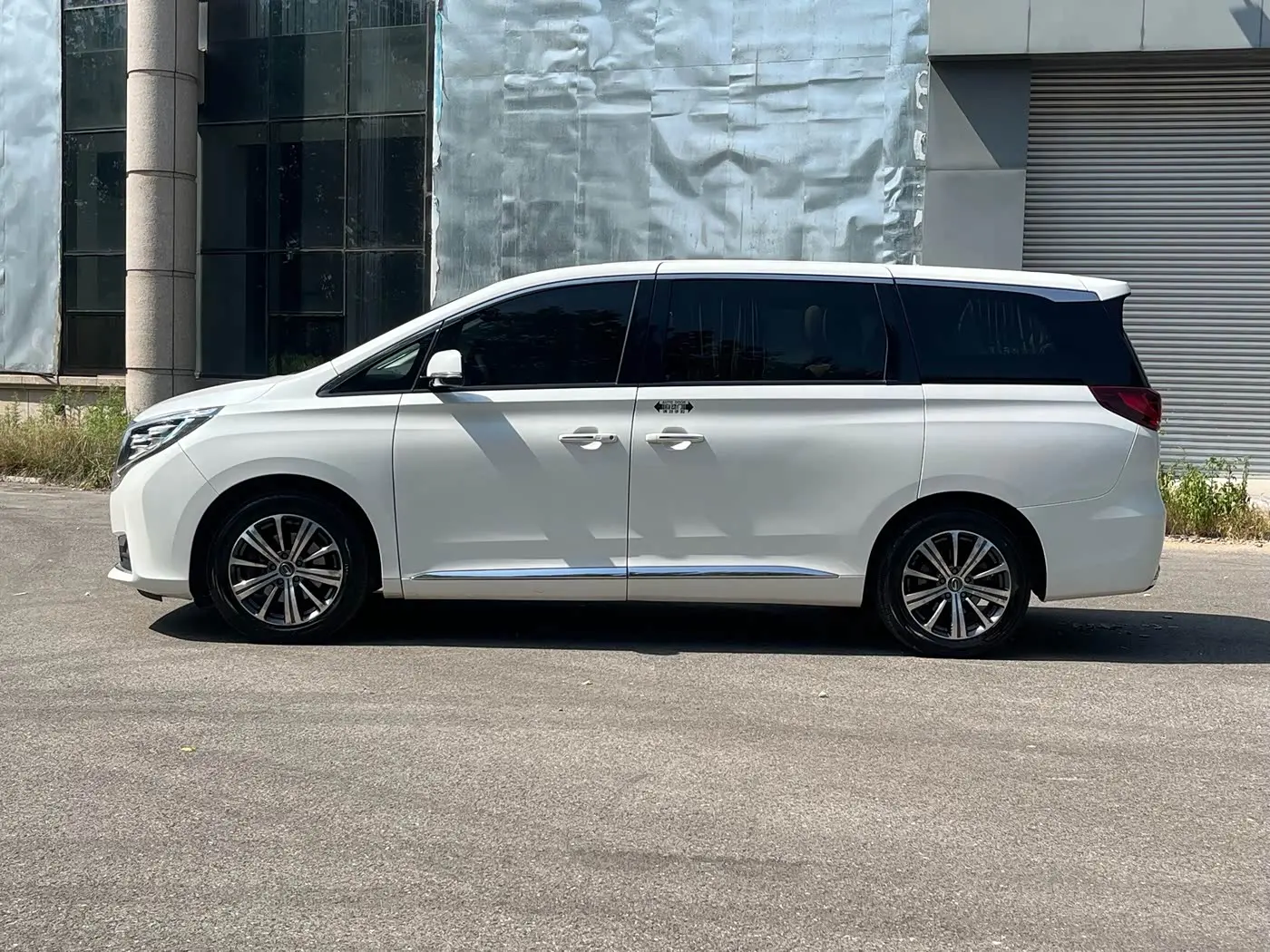 GAC Trumpchi Trumpchi M8 2018 — Фото 3/20