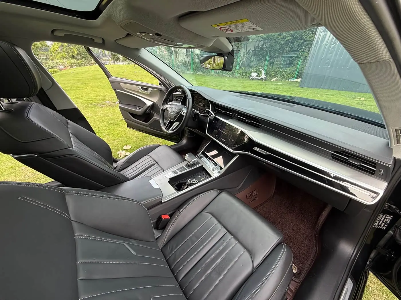 Audi A6L 2024 — Photo 13/17