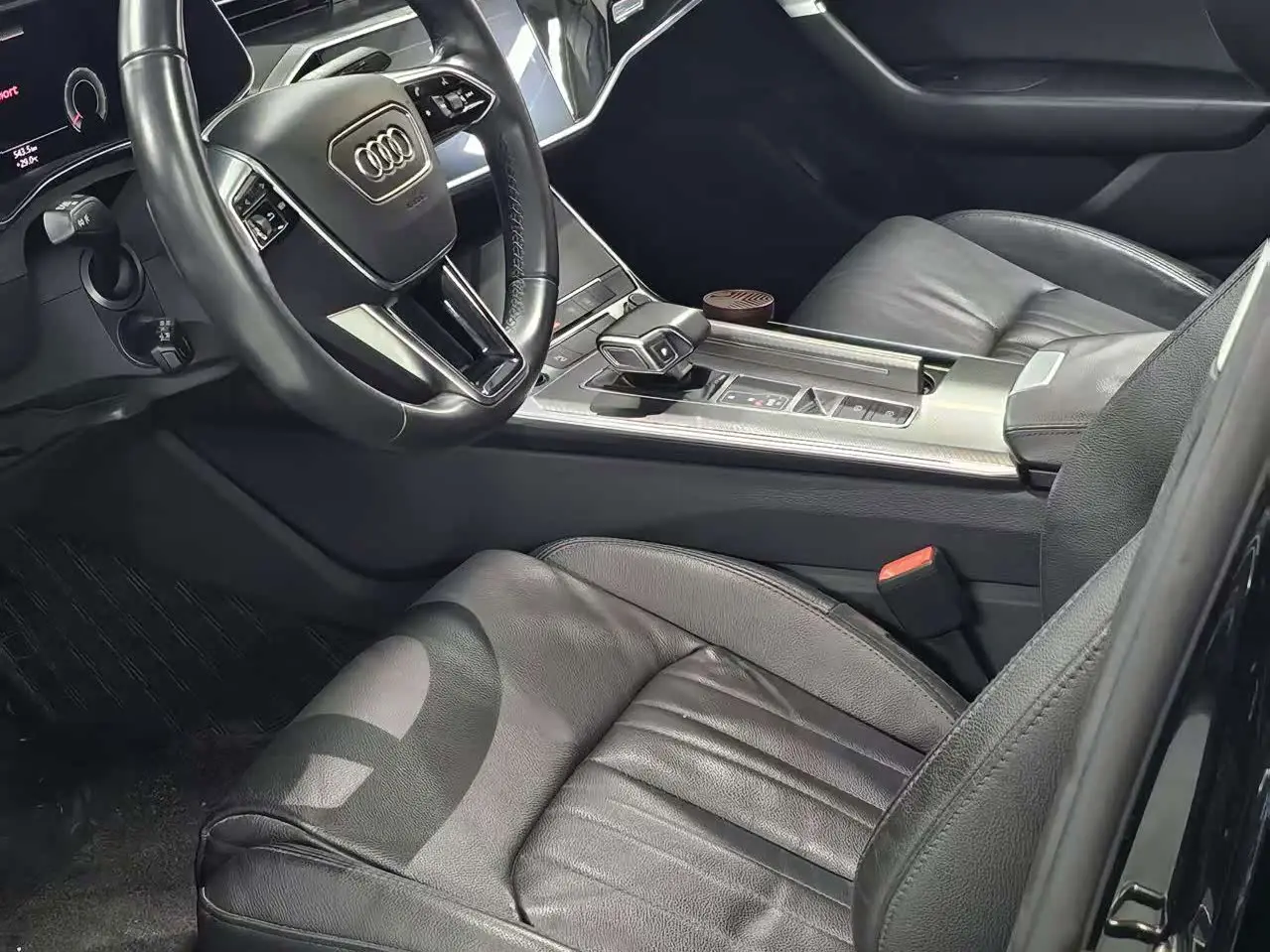 Audi A6L 2022 — Photo 7/17