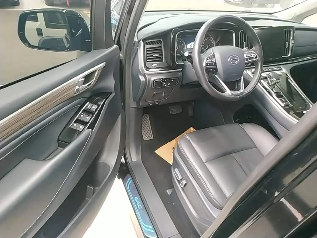 GAC Trumpchi Trumpchi M8 2022 — Фото 16/20