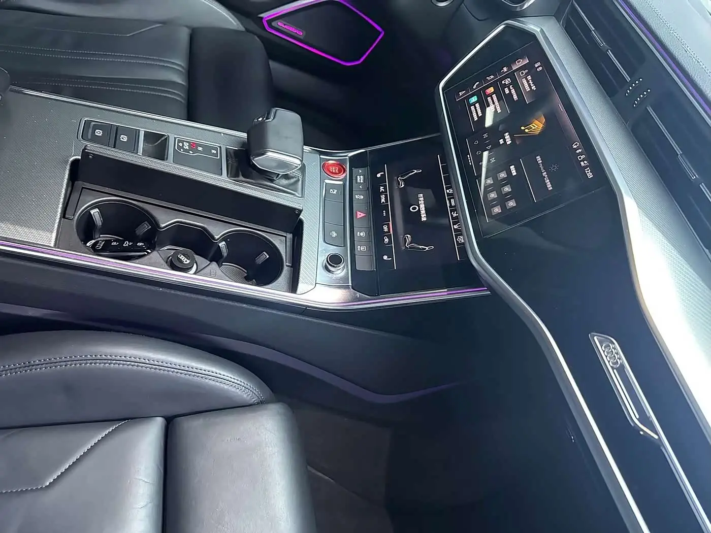 Audi A7 2021 — Фото 17/20