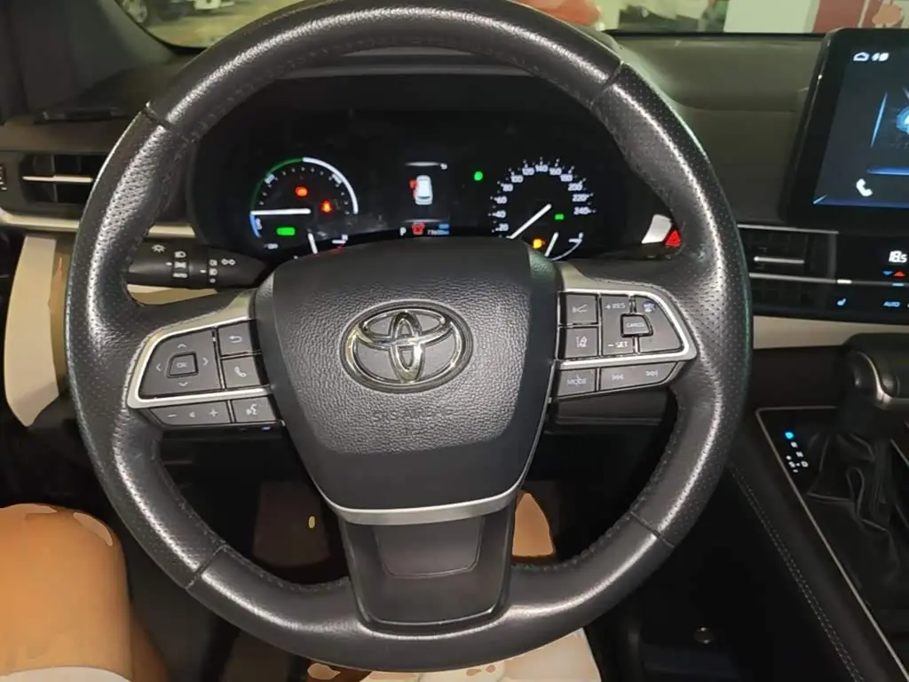 Toyota Sienna 2022 — Photo 11/20
