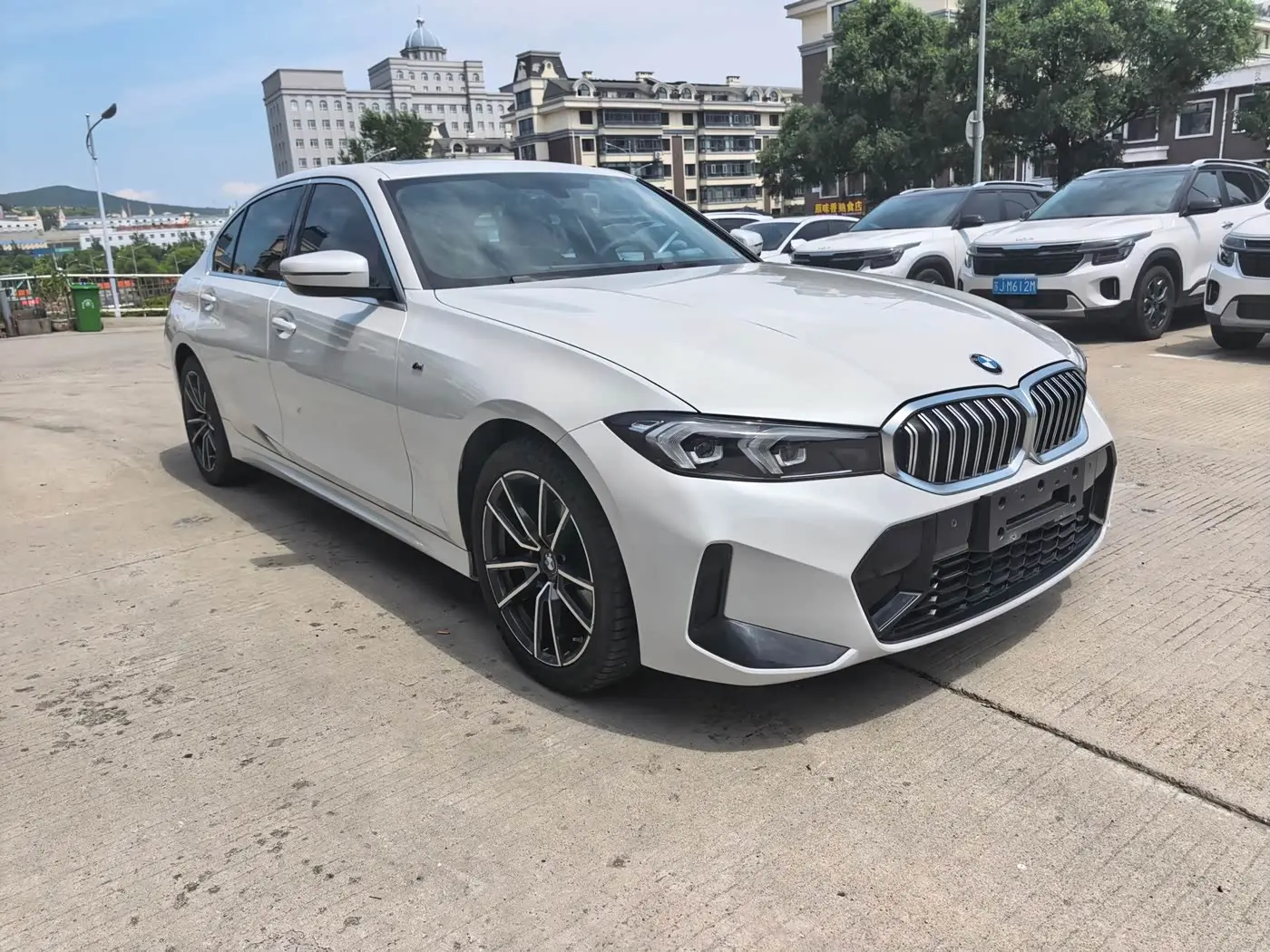 BMW 3 Series 2023 — Photo 3/13