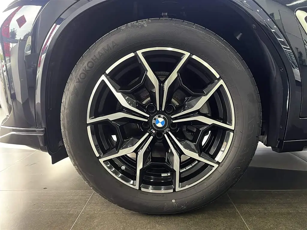 BMW X3 2024 — Photo 8/20