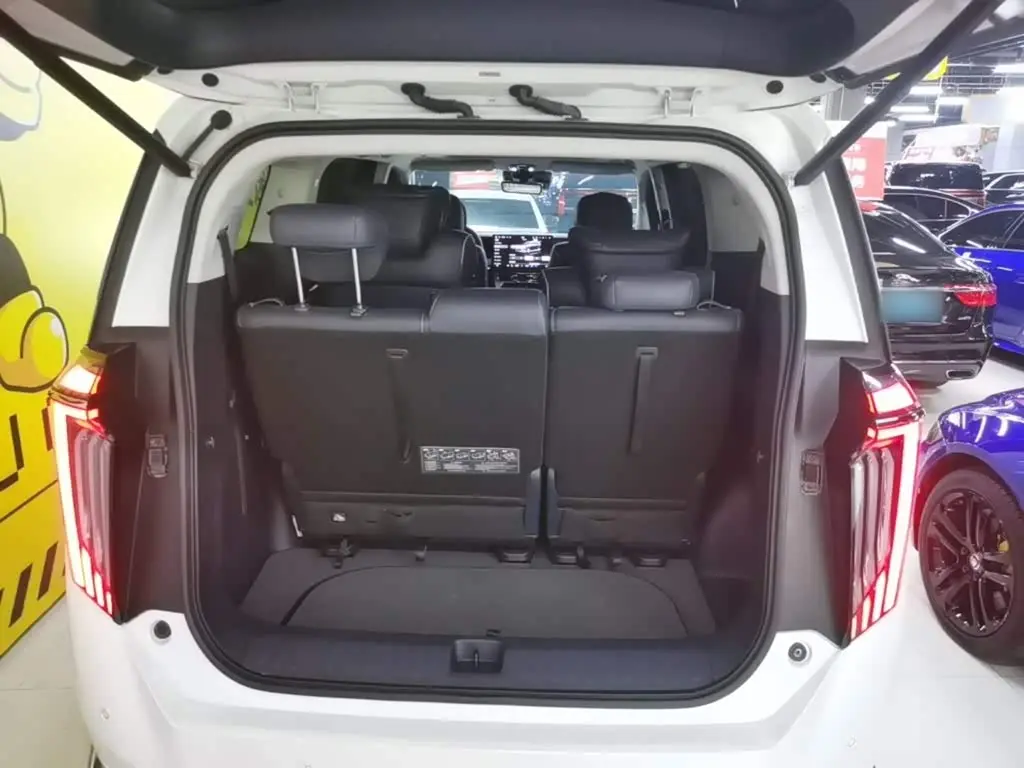 GAC Trumpchi Trumpchi Xiangwang M8 2025 — Фото 19/20