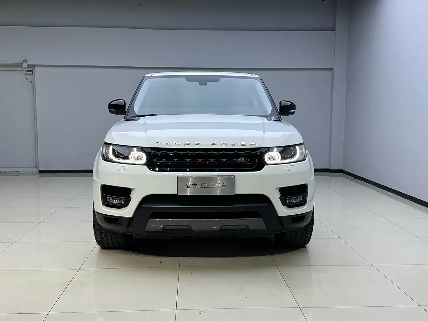 Land Rover Range Rover Sport 2016 — Фото 2/15