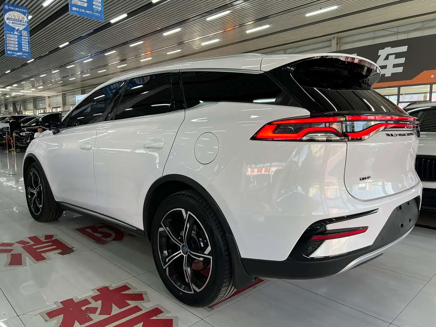 BYD Tang 2022 — Фото 7/20
