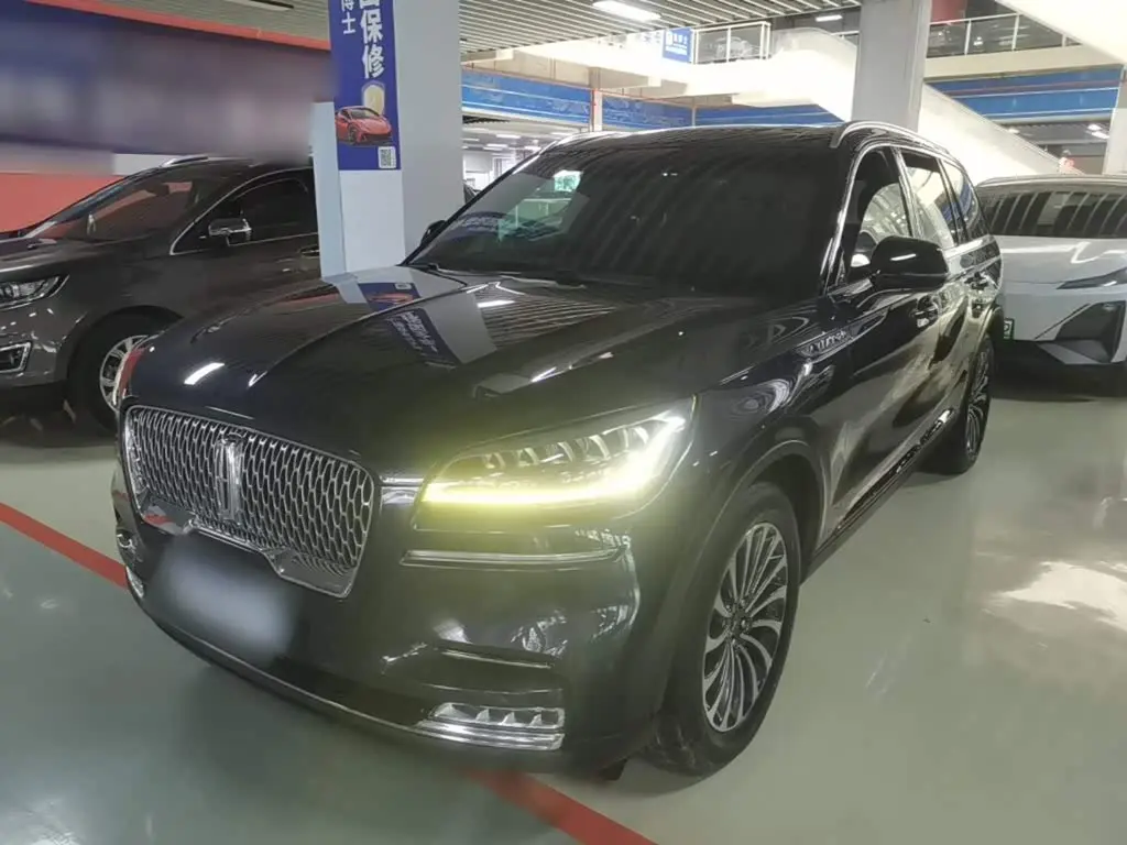 Lincoln Aviator 2021 — Photo 1/20