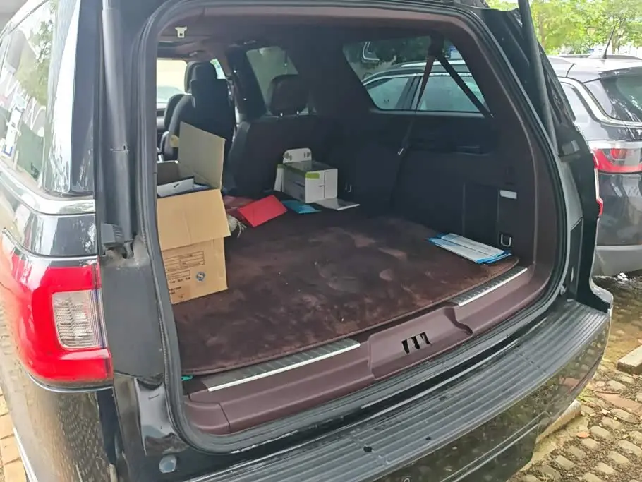 Lincoln Navigator 2022 — Şəkil 4/16