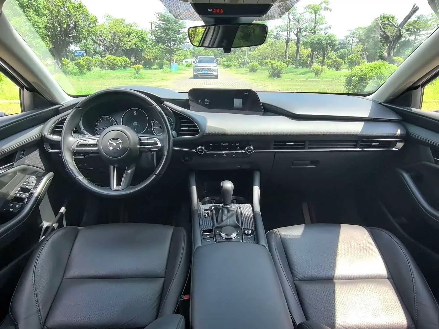 Mazda Mazda3 Axela 2024 — Photo 12/17