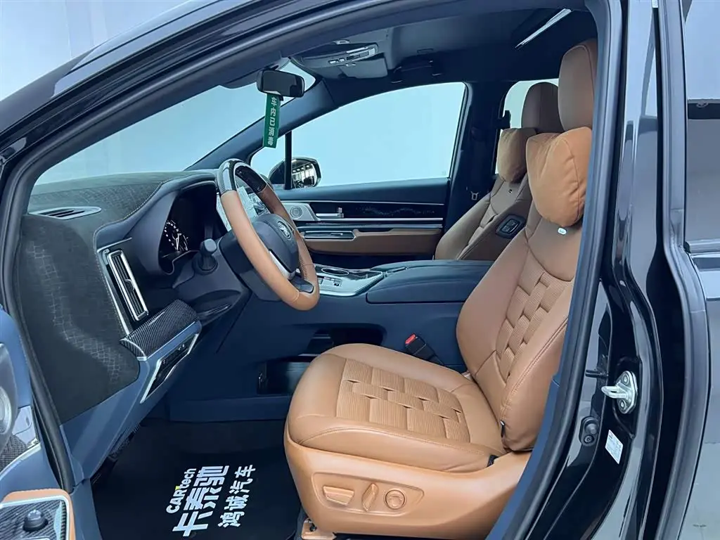 Lorinser High Roof Granvia Laurens Traveler 2026 — Şəkil 16/20