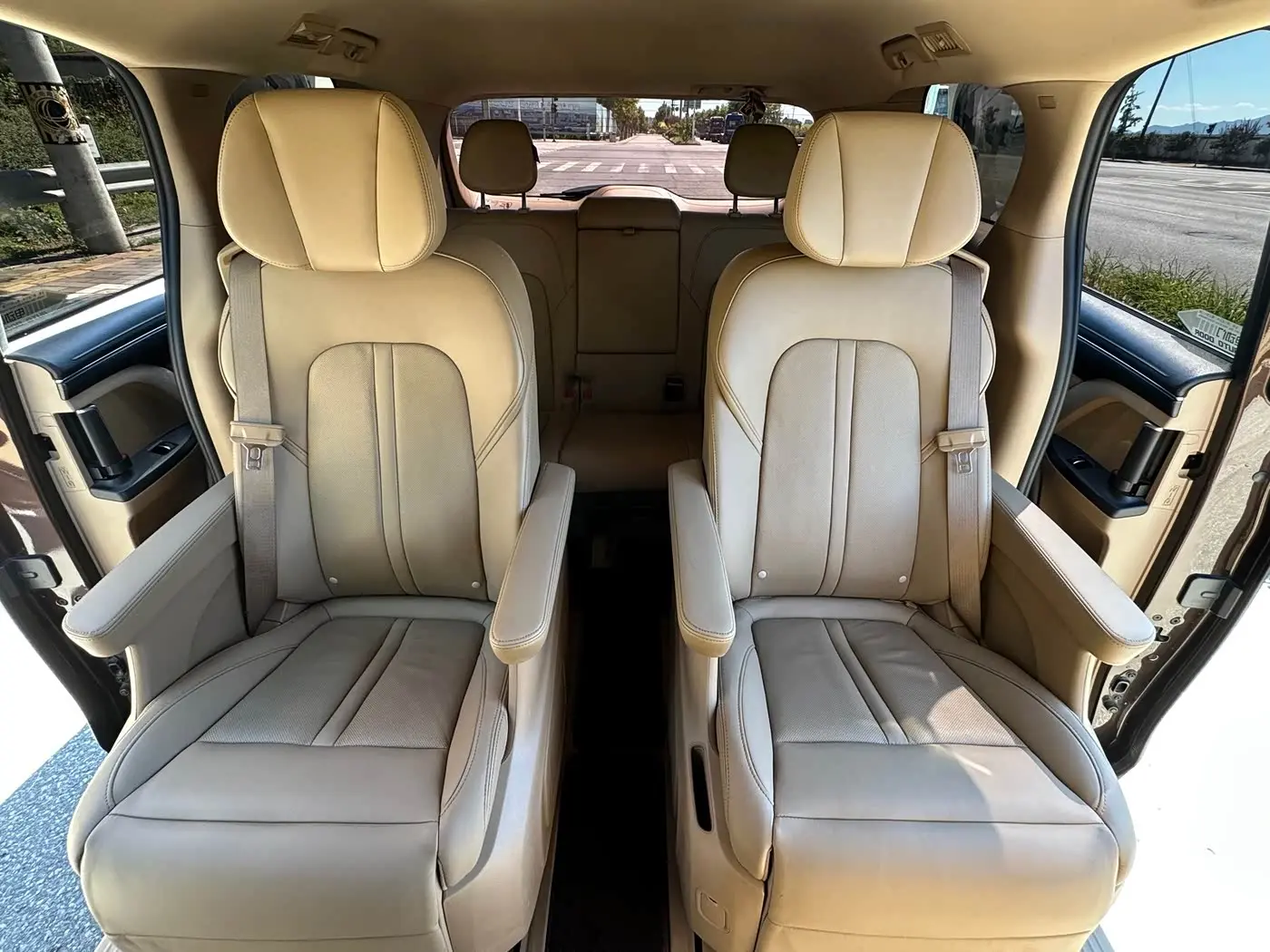 Buick GL8 2021 — Photo 17/20
