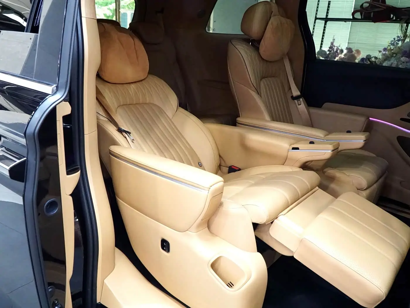 Voyah Auto Voyah Dreamer 2025 — Photo 11/20