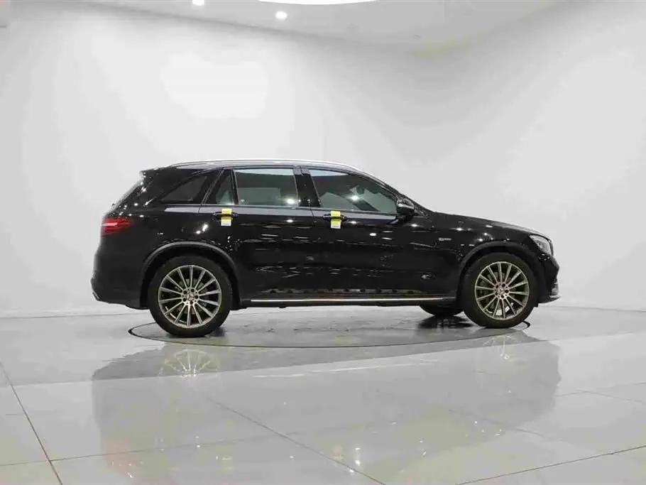 Mercedes-Benz GLC AMG 2018 — Photo 4/20