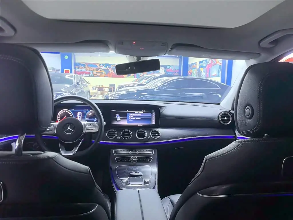Mercedes-Benz E-Class 2019 — Фото 18/20