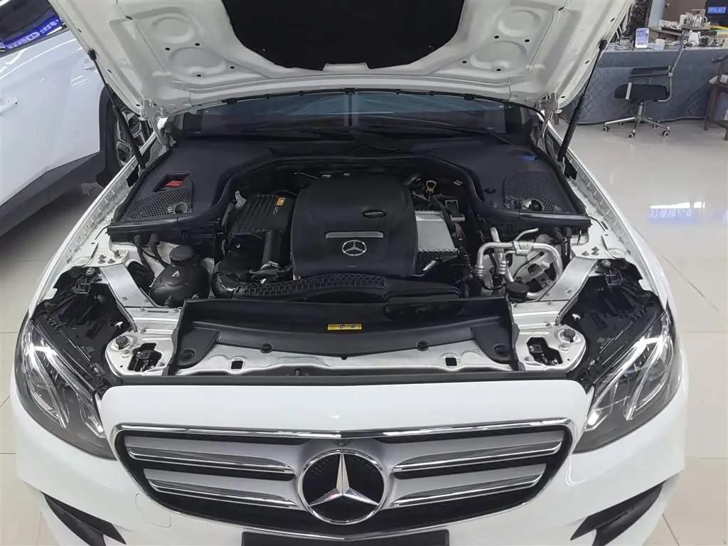 Mercedes-Benz E-Class 2019 — Фото 20/20