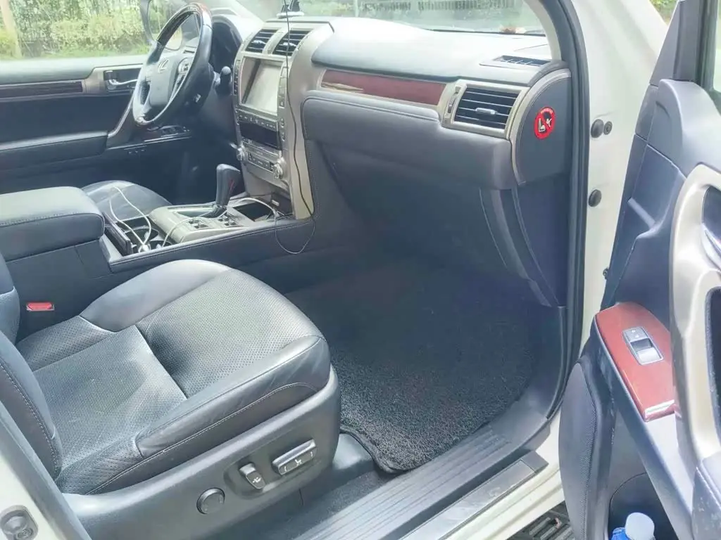 Lexus GX 2014 — Photo 13/13