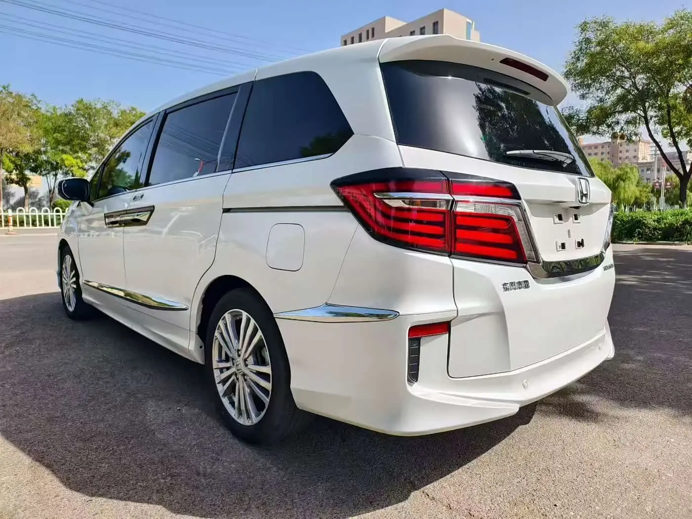 Honda Elysion 2018 — Şəkil 6/9
