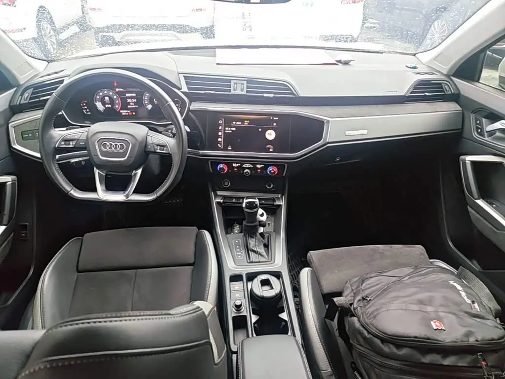 Audi Q3 2021 — ფოტო 10/20