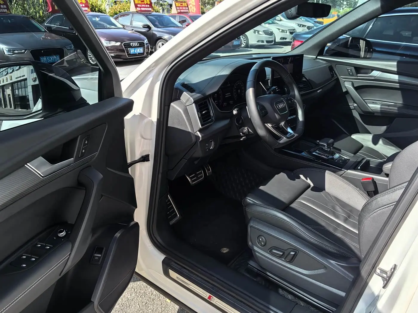 Audi Q5L 2023 — Şəkil 6/9