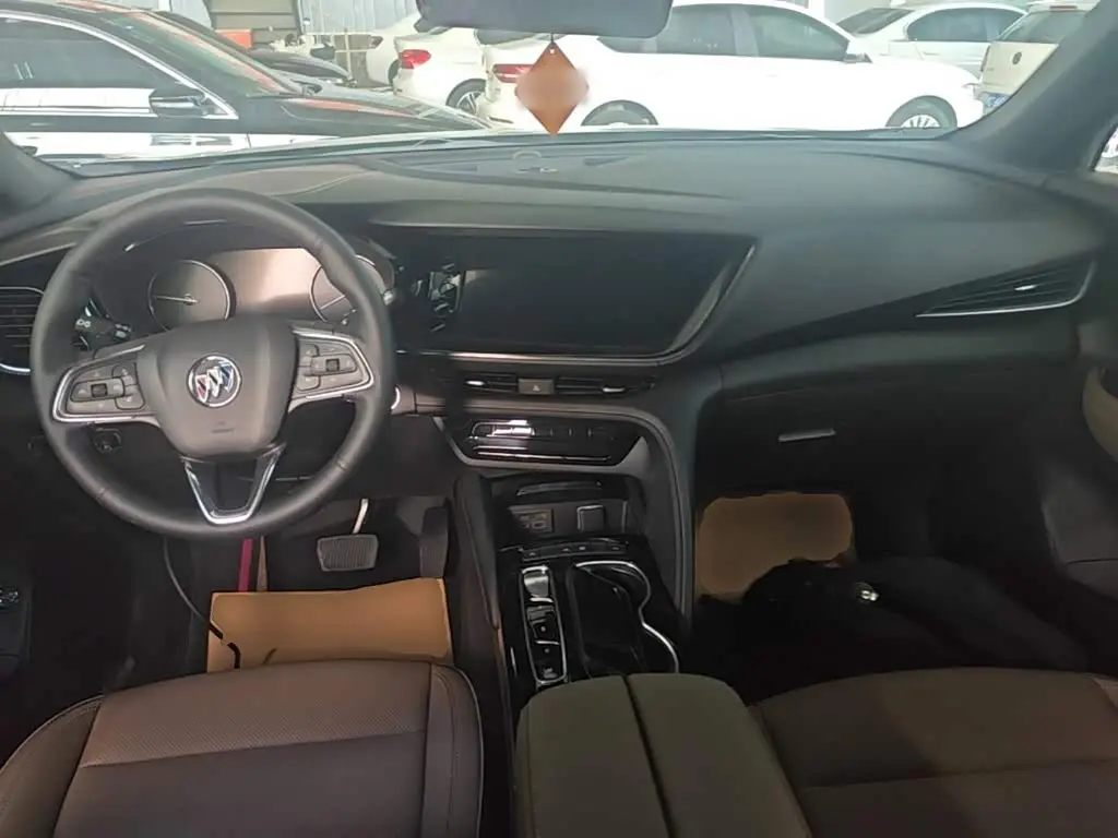 Buick Envision Plus 2023 — Фото 10/20