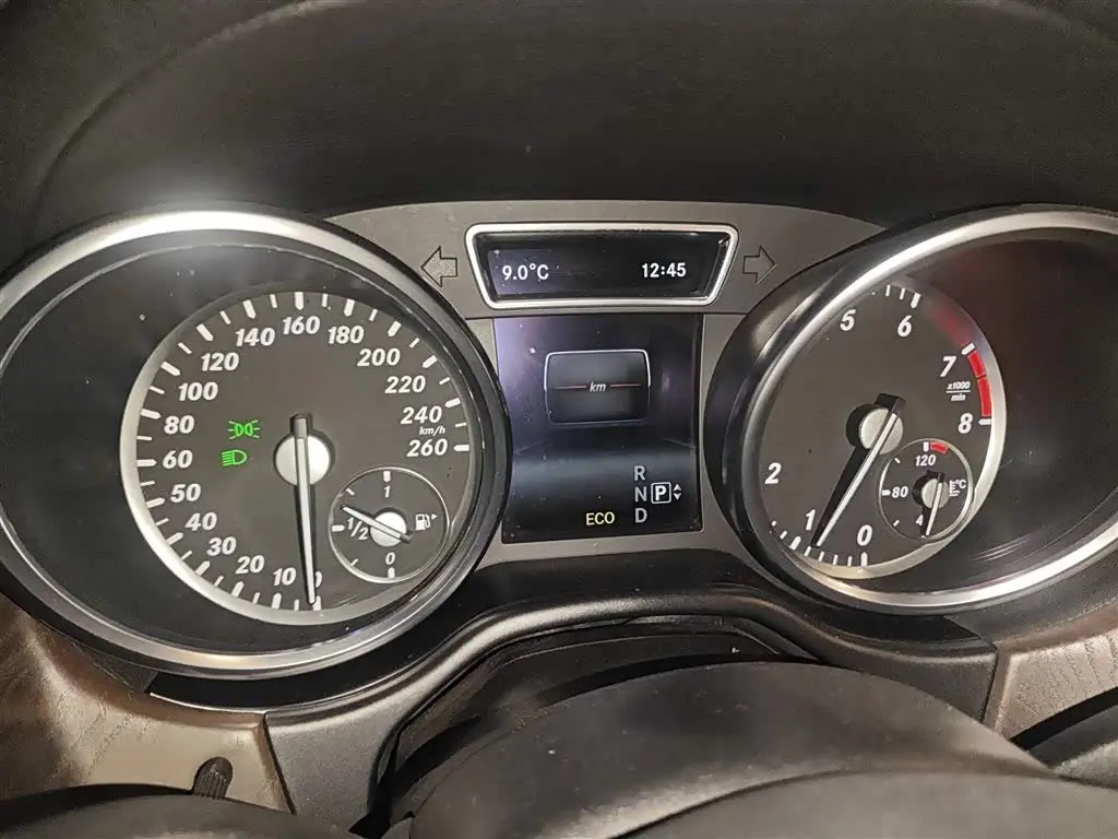 Mercedes-Benz GL-Class 2015 — Photo 4/20