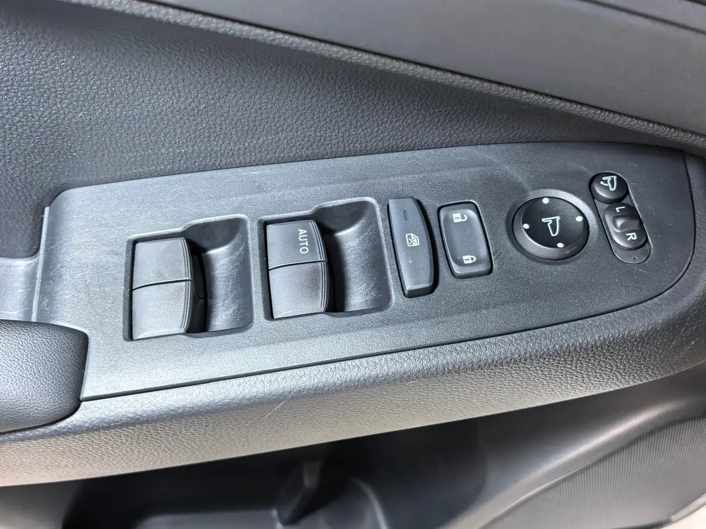 Honda Vezel 2023 — Фото 11/20