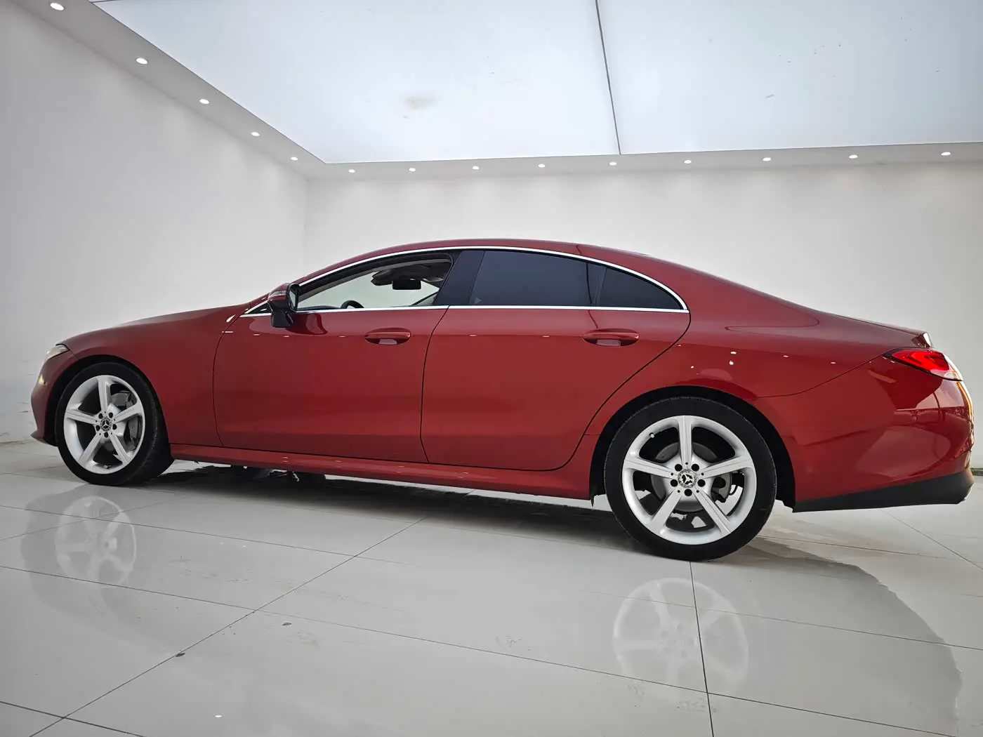 Mercedes-Benz CLS 2019 — Photo 15/20