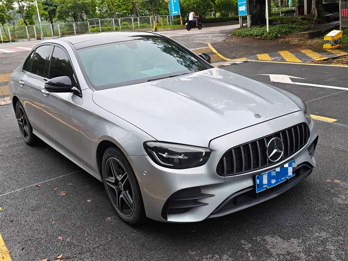 Mercedes-Benz E-Class 2023 — Фото 3/10