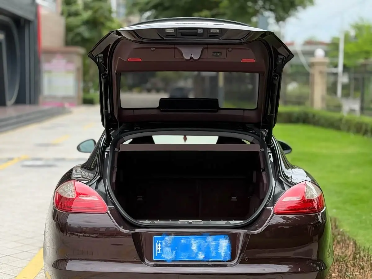 Porsche Panamera 2012 — Photo 7/20