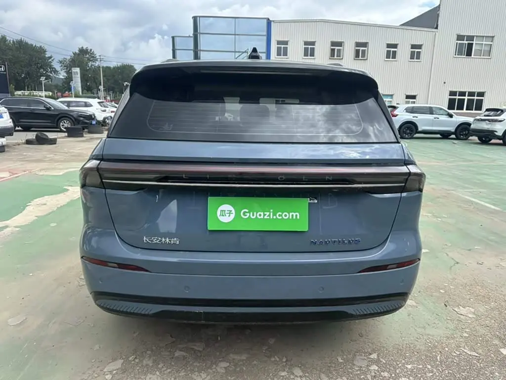 Lincoln Nautilus 2025 — Photo 12/20