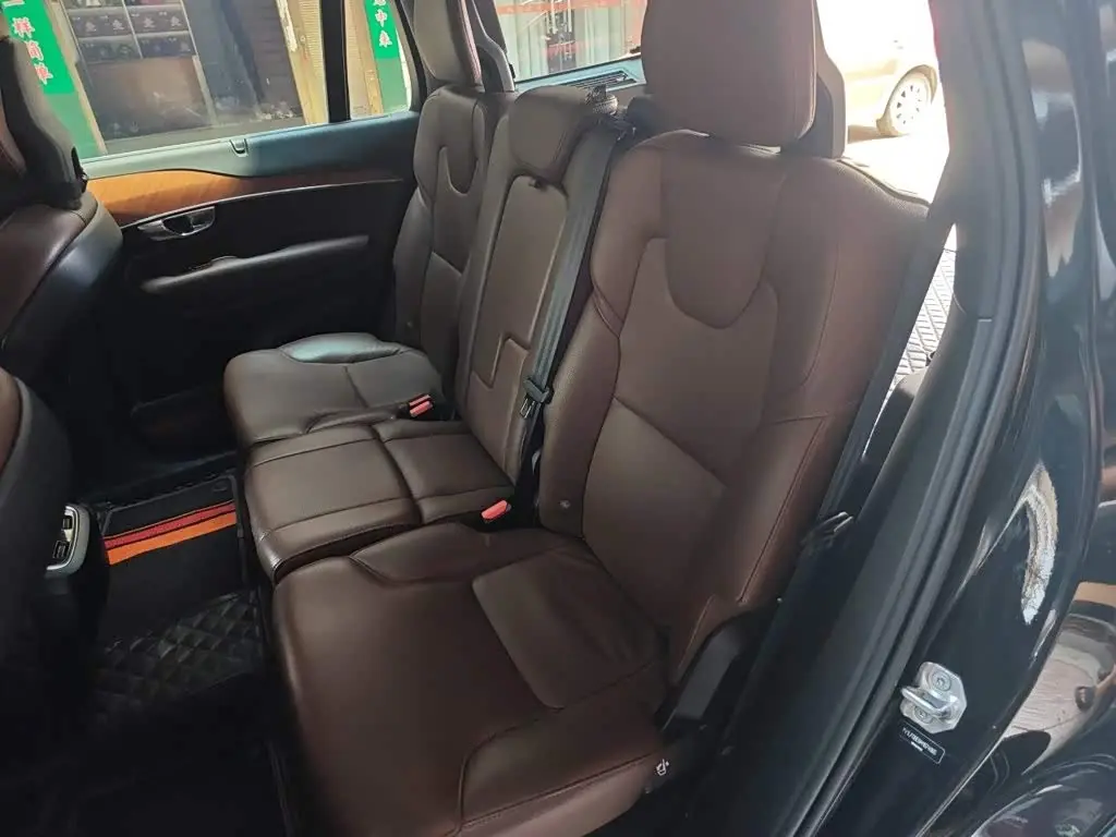 Volvo XC90 2020 — Photo 15/20