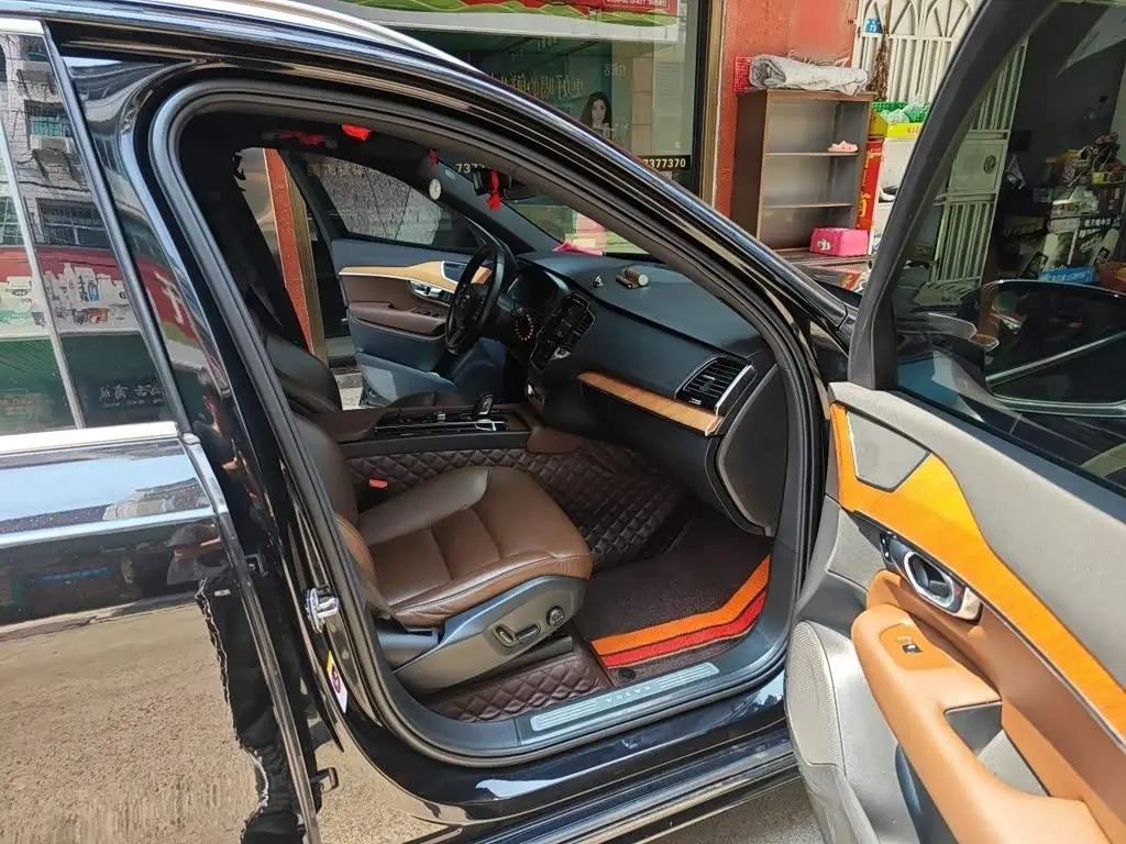 Volvo XC90 2020 — Photo 20/20