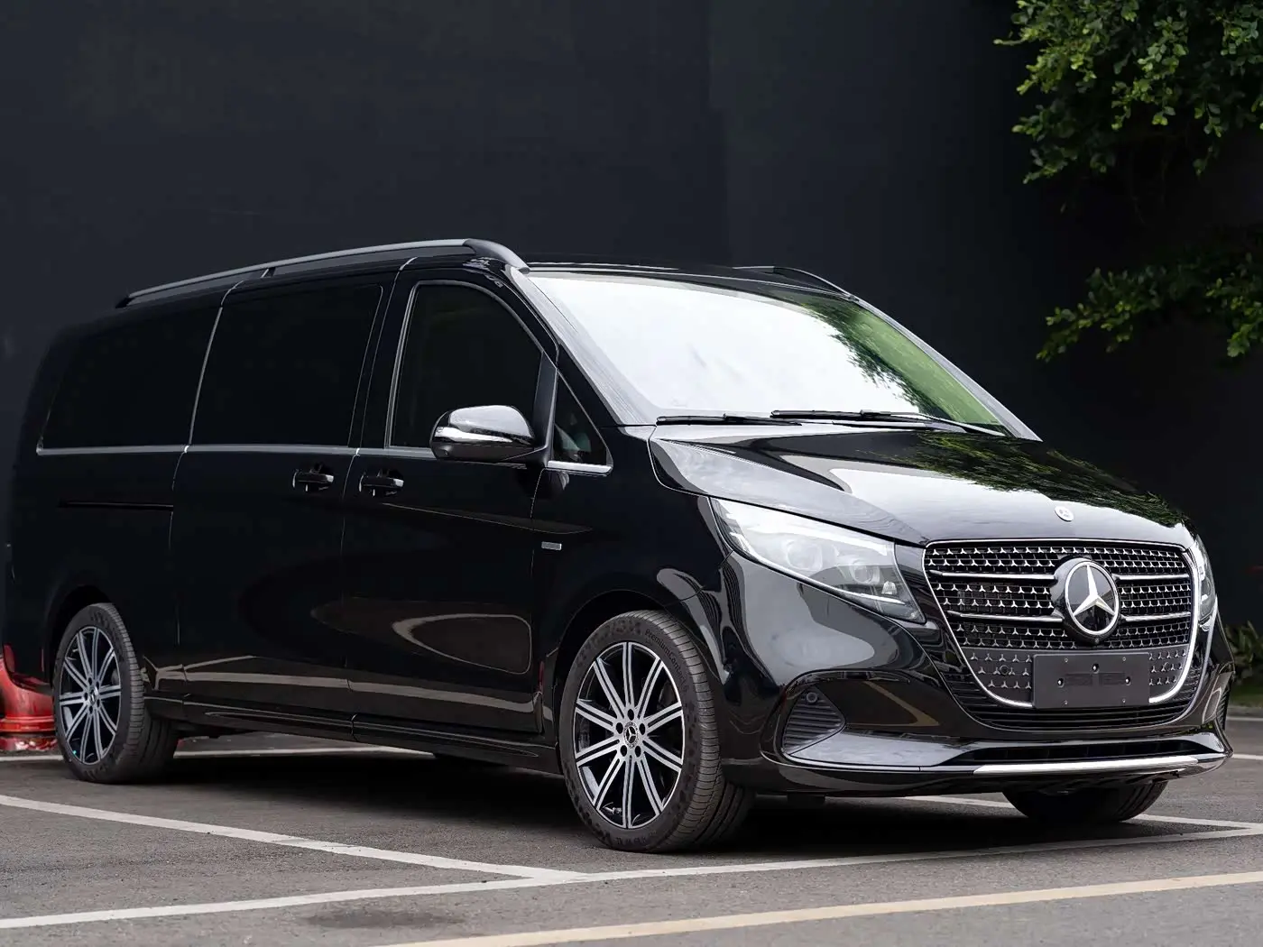 Mercedes-Benz V-Class 2025 — Фото 3/20