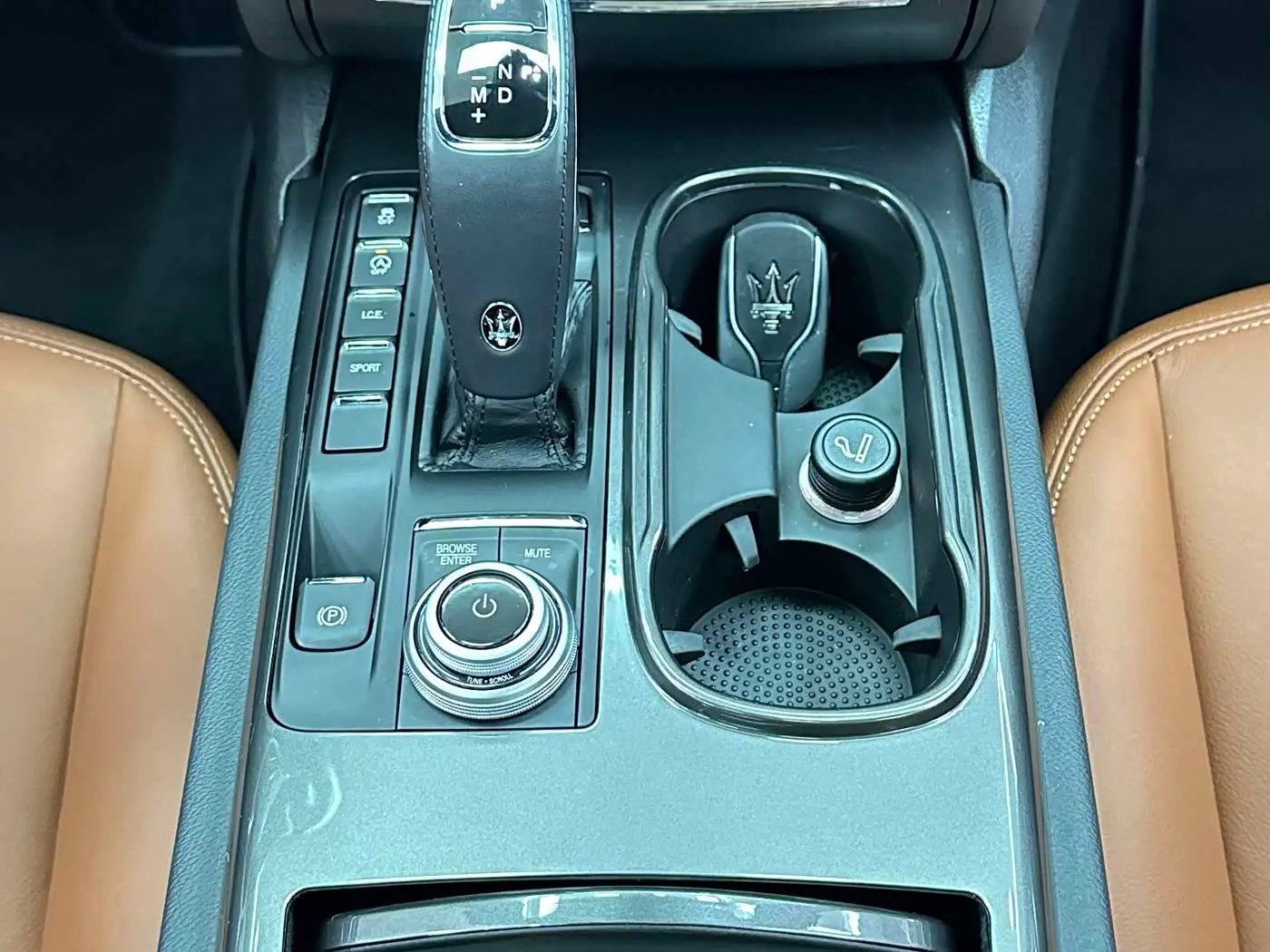 Maserati Ghibli 2022 — Фото 16/20