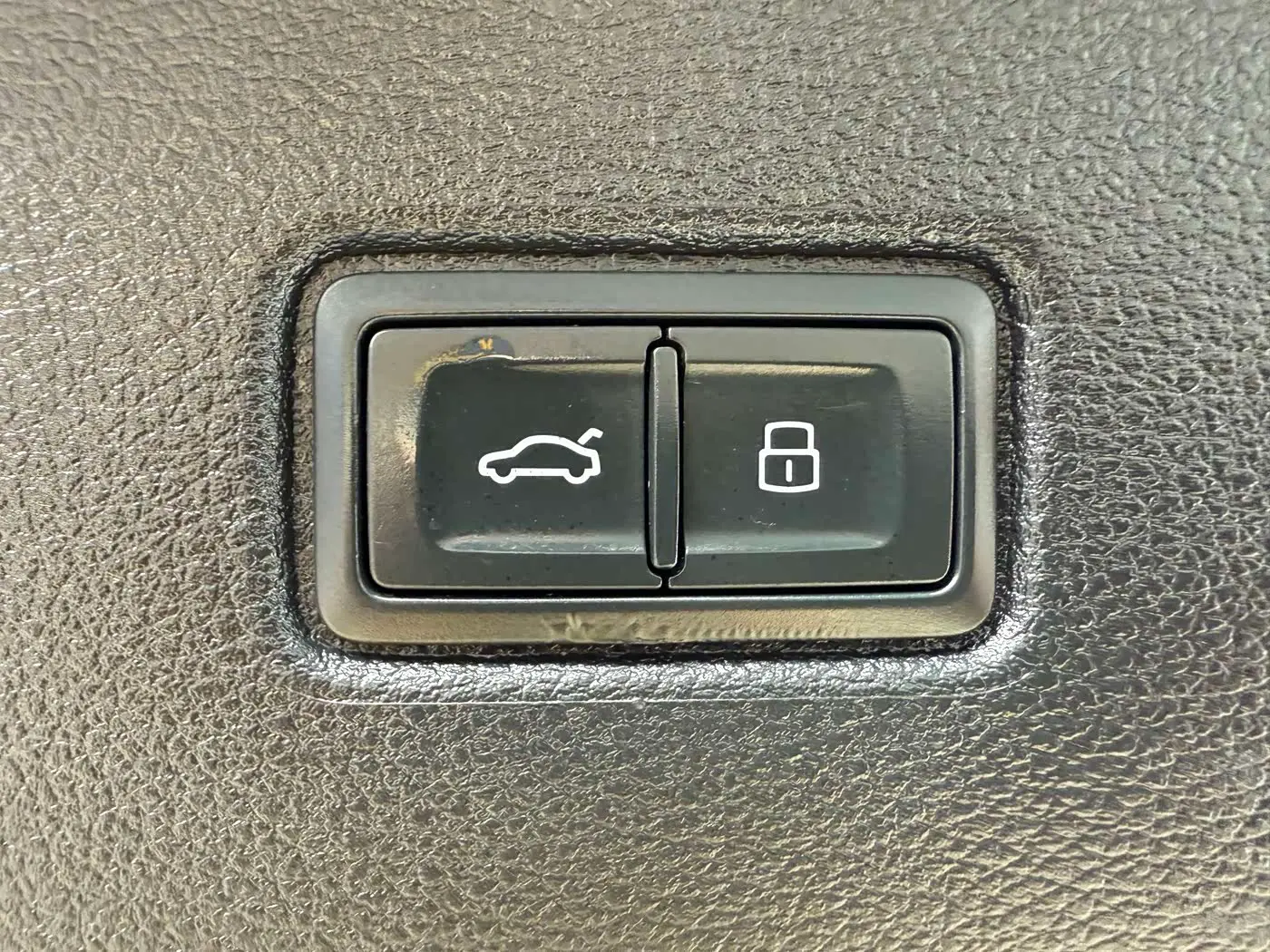 Audi Q7 2023 — Photo 16/18