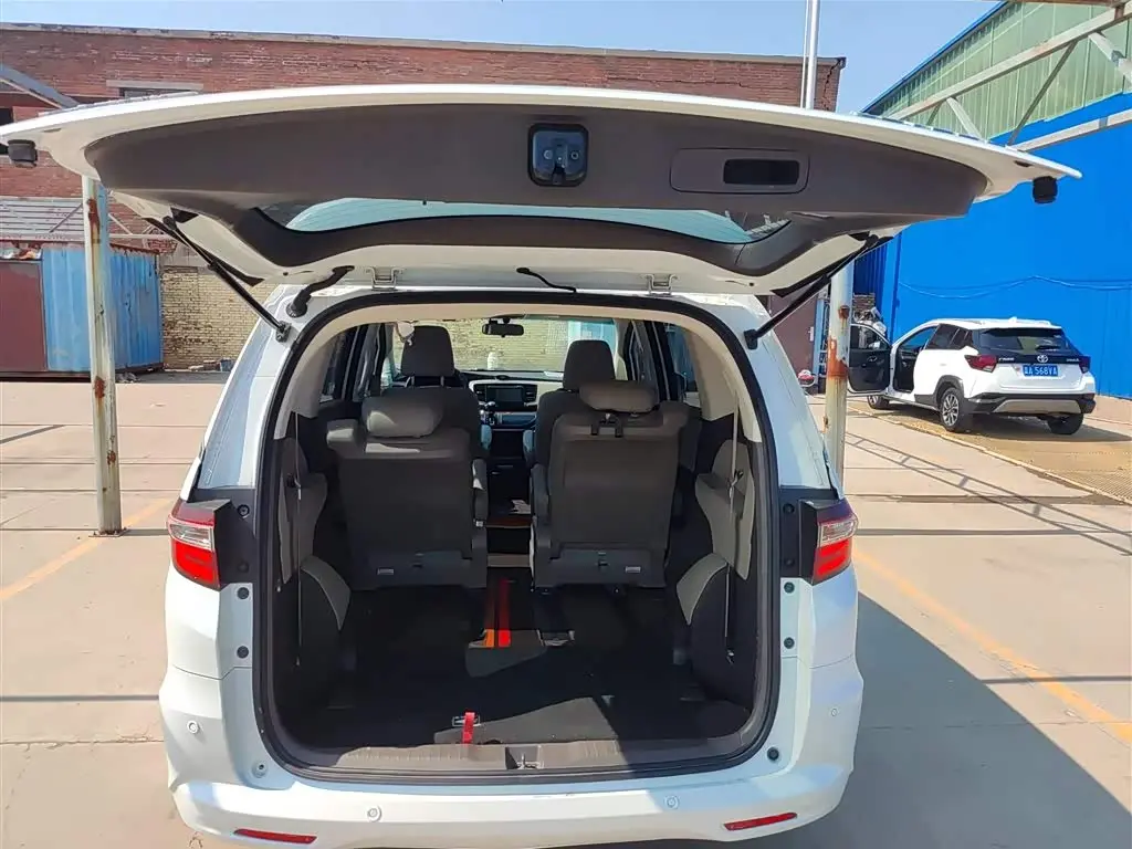 Honda Odyssey 2018 — Photo 19/20