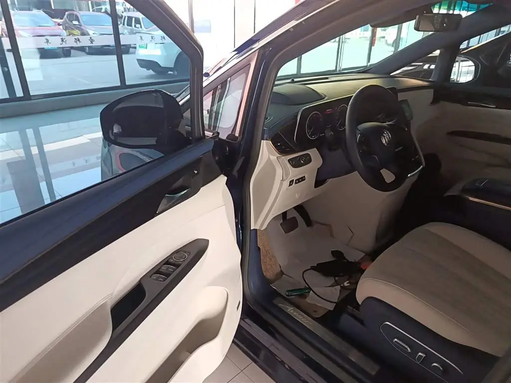 Buick GL8 2022 — Photo 16/20