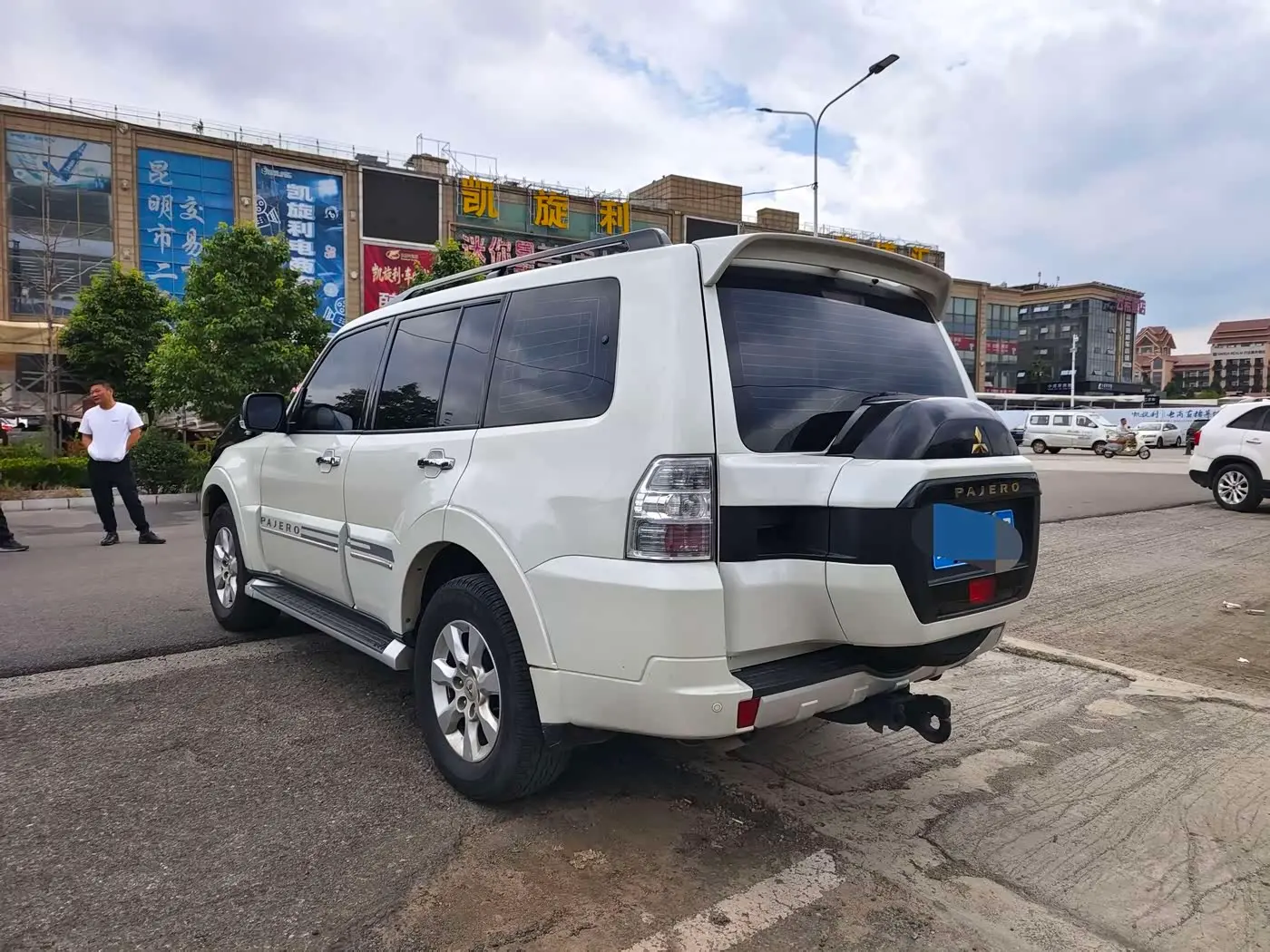 Mitsubishi Pajero 2020 — Şəkil 6/12