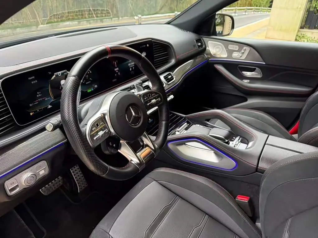 Mercedes-Benz GLE Coupe AMG 2023 — Фото 9/20