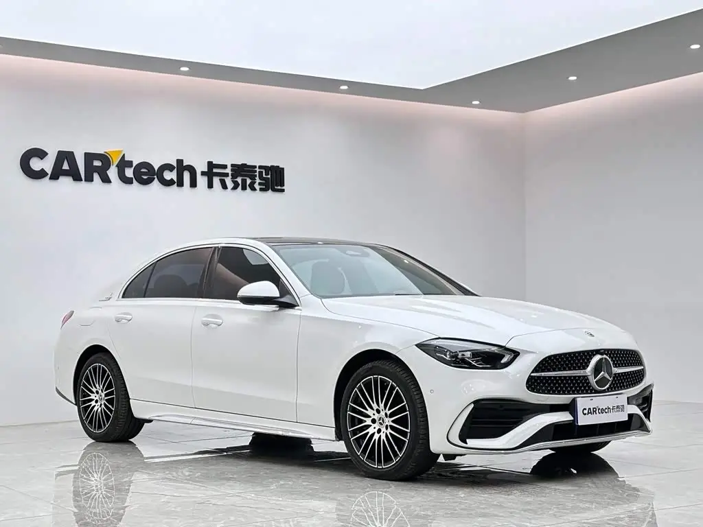 Mercedes-Benz C-Class 2024 — Photo 6/16