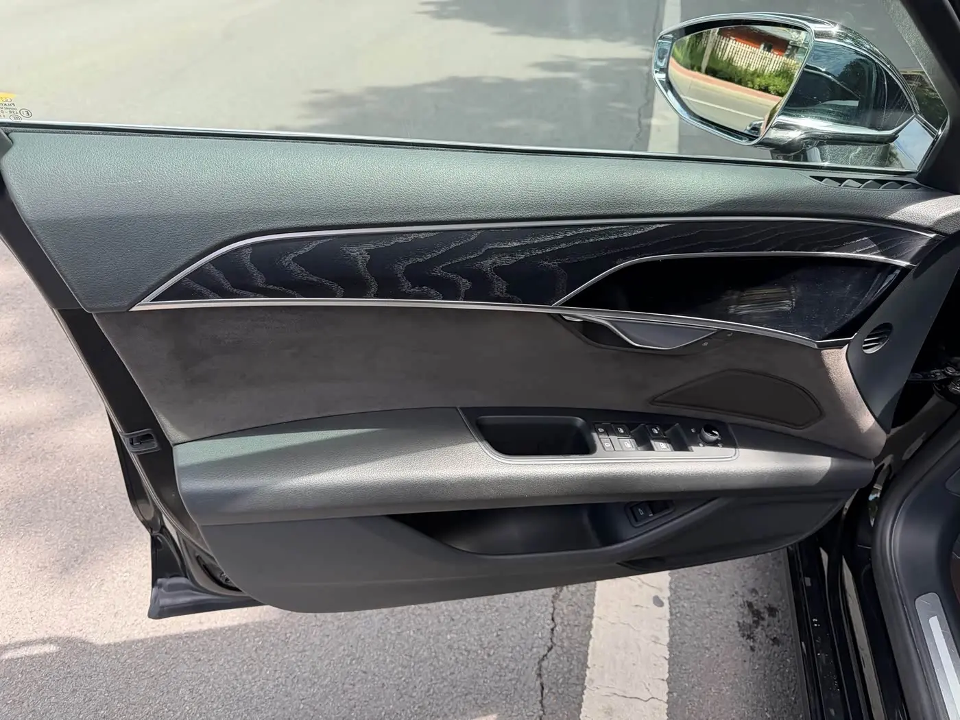Audi A8 2018 — Photo 11/14